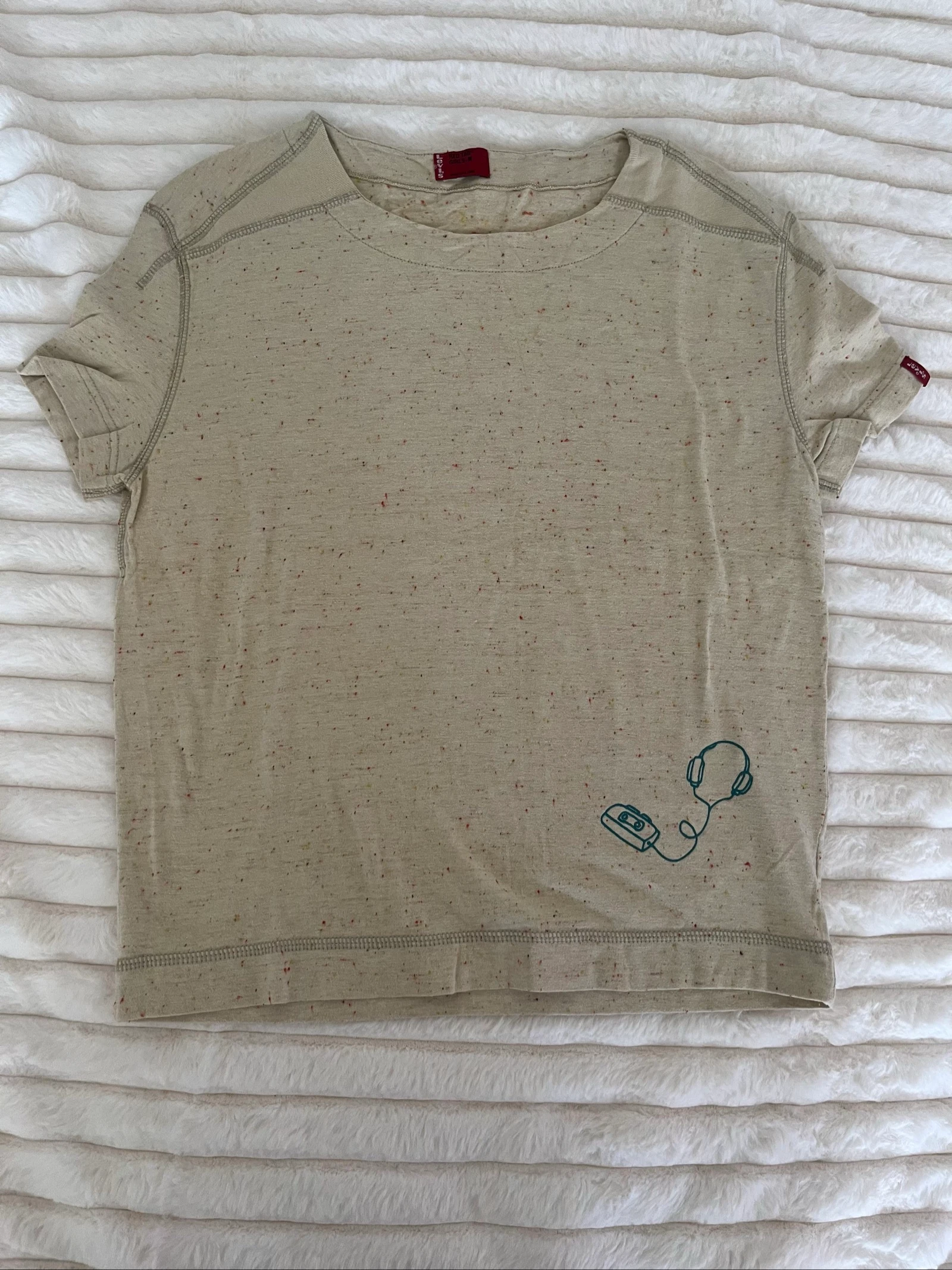 Camiseta Levi’s Red Tab para niña de 10-12 años (M) en muy buen estado – photo 3
